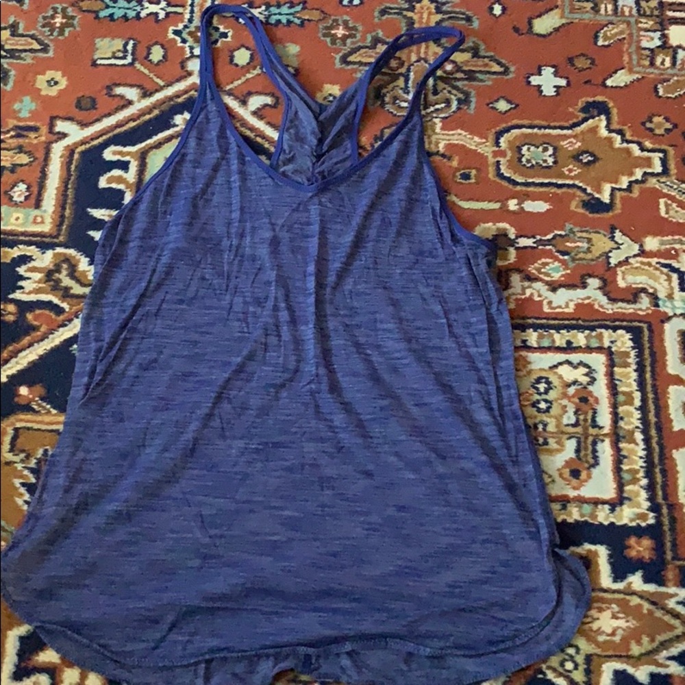 Lululemon workout top